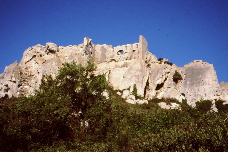 1989 06- Les Baux le château