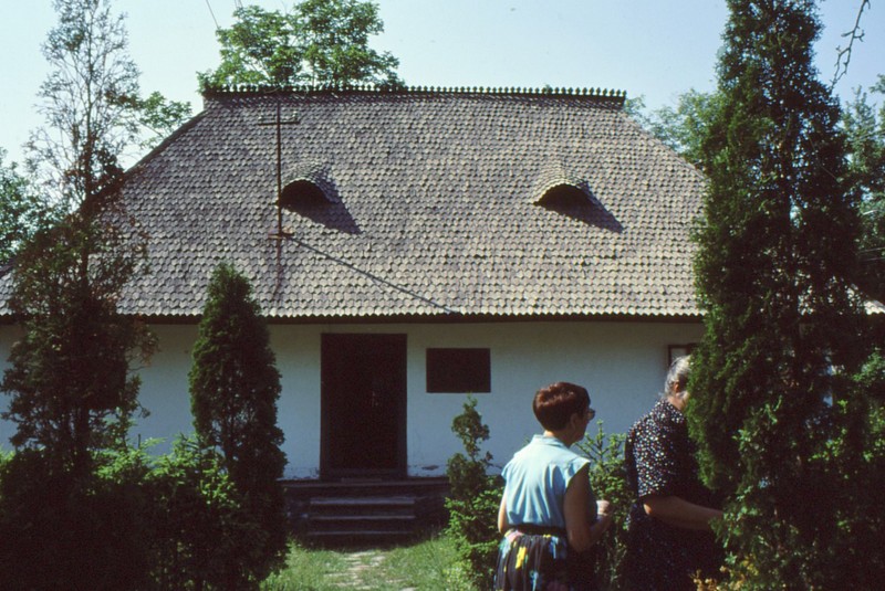 1993 05 Maison près de la basilique
