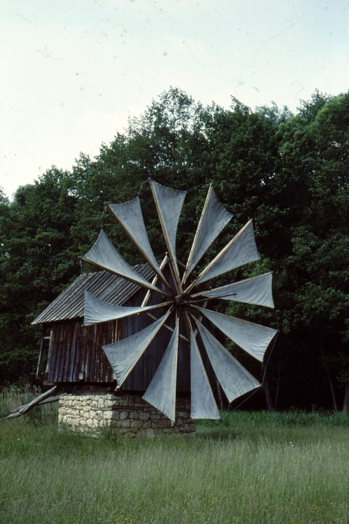 1993 18 Musée de techniques populaires moulin à vent