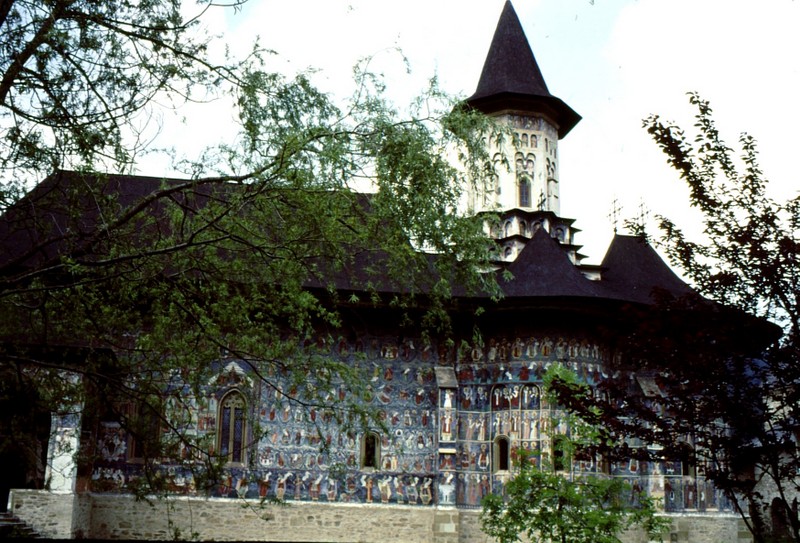 1993 27 Sucevita - monastère