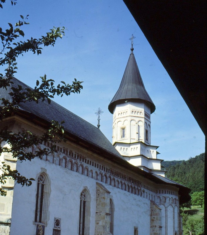 1993 63 Monastère de Bistrita Eglise de la Dormition