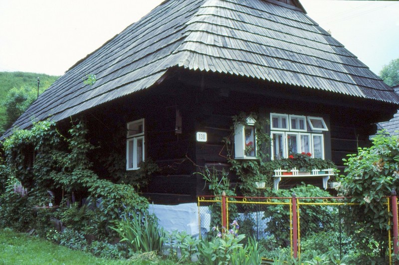 De Orav à Podviel : maison typique