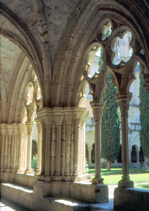 Cloître du monastère de Poblet